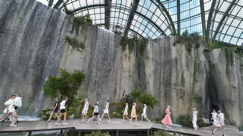 Les 7 choses à savoir du défilé Chanel printemps